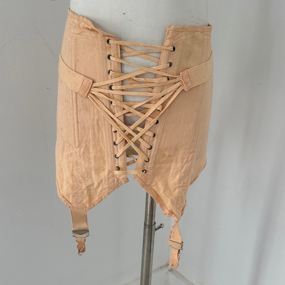 Vintage Accessories - Vintage 1930s Pink Fan Lace Corset Girdle